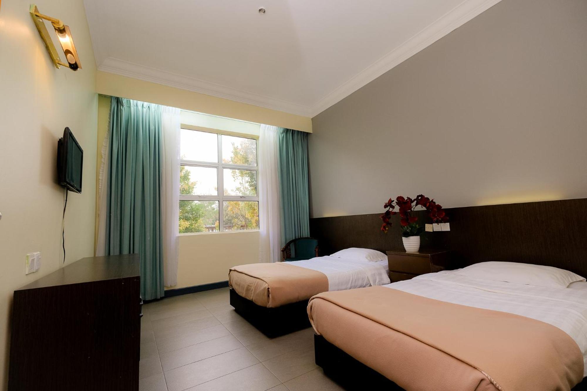 Super Oyo Capital O 90146 Alh Continental Resort Karak Экстерьер фото