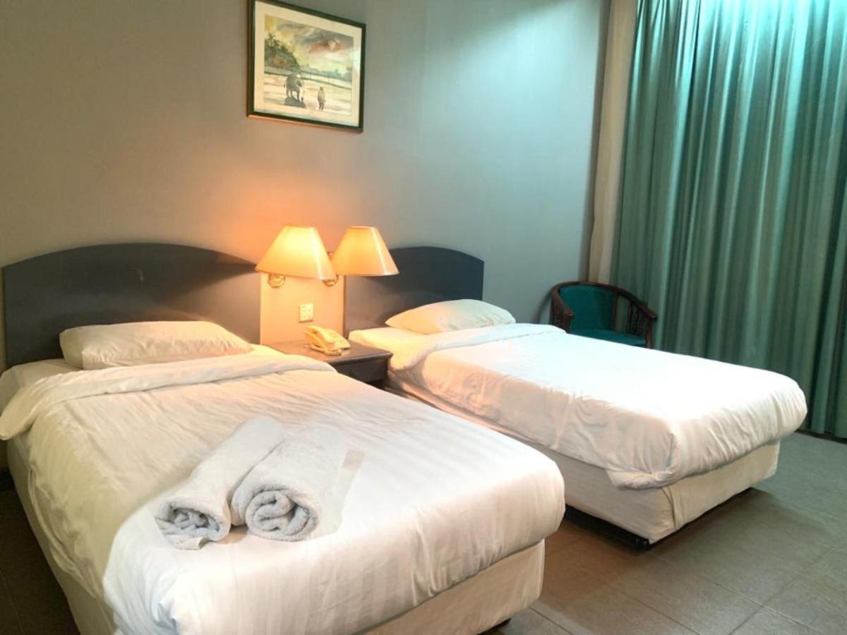 Super Oyo Capital O 90146 Alh Continental Resort Karak Экстерьер фото