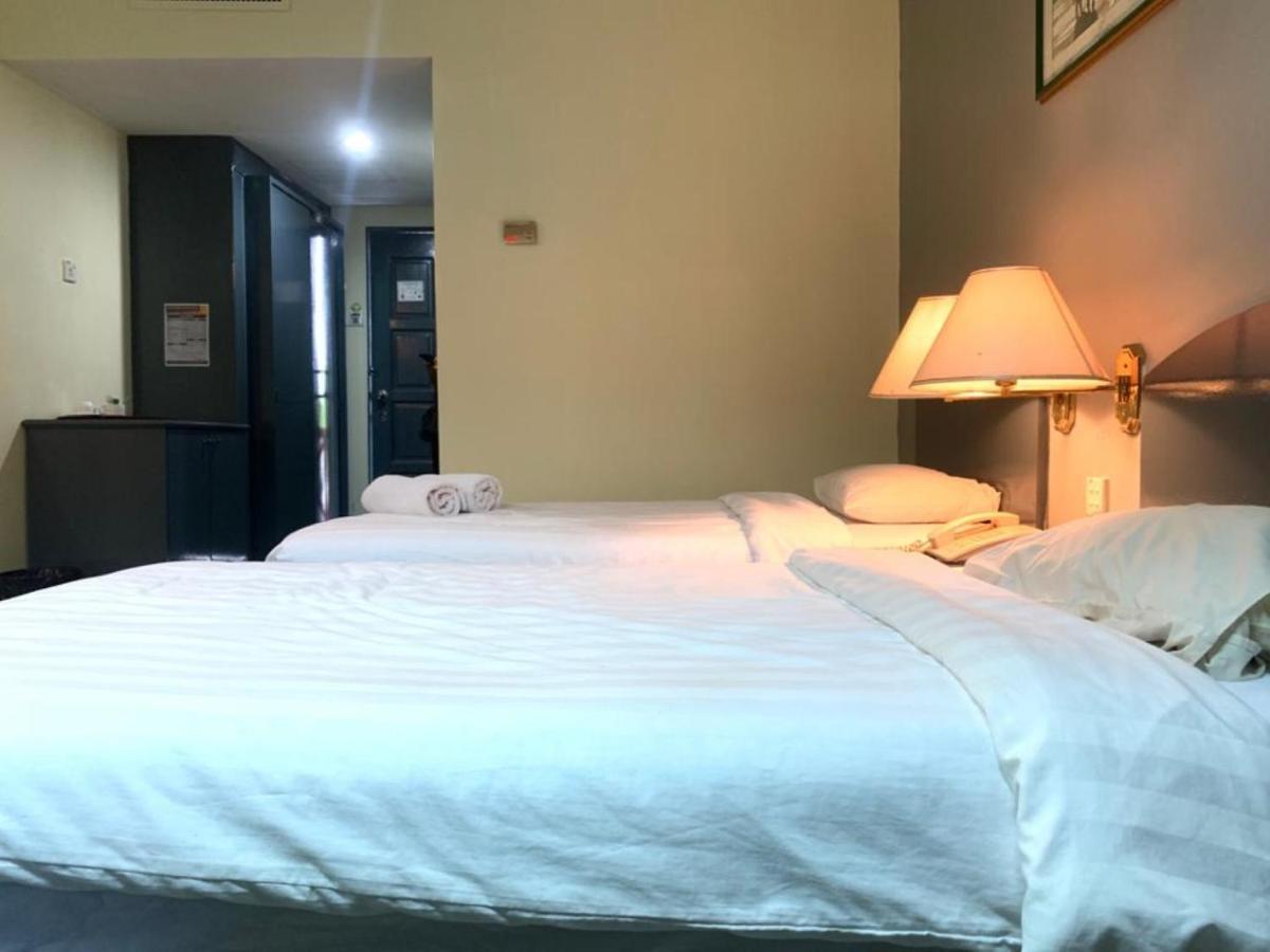 Super Oyo Capital O 90146 Alh Continental Resort Karak Экстерьер фото